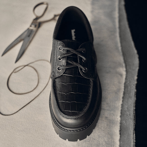 Women's Stone Street Platform Boat Shoe / Black Full-Grain Croc